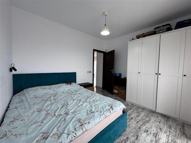 Apartament cu 3 camere,mobilat si utilat ,situat in cartierul Intre Lacuri!
