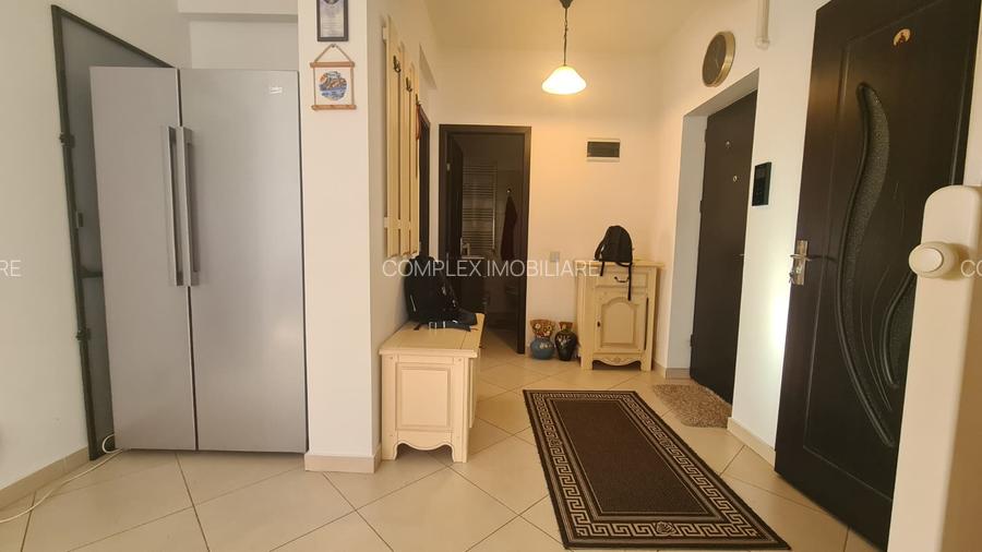 Apartament 3 camere decomandate, loc de parcare inclus.