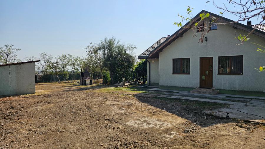 Casa la 20km de Bucuresti(sat Buciumeni)