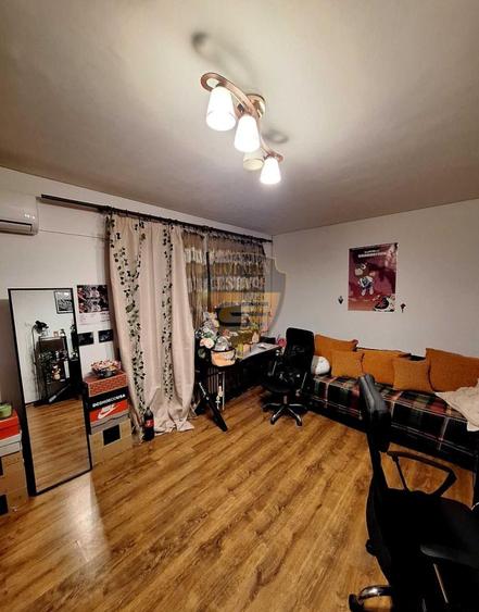 2 camere decomandat 54 mp + 2 balcoane 63mp Eden Inel I Etaj 4/4 Potențial mare