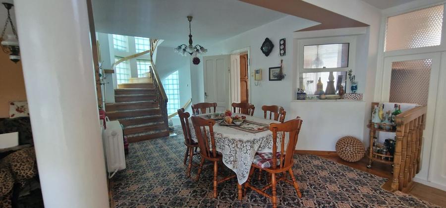 Casa - 1500 mp de teren - zona rezidențială schit