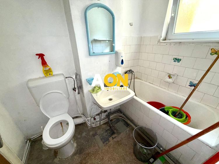 De vanzare garsoniera, foste proprietati, Closca-Cetate