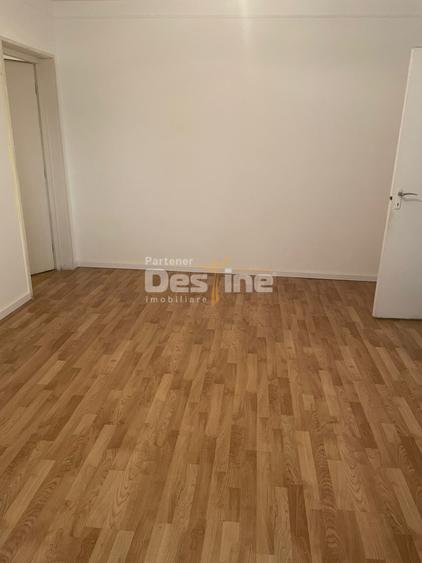 DE VANZARE AP 3 CAMEREIN DRUMUL TABEREI