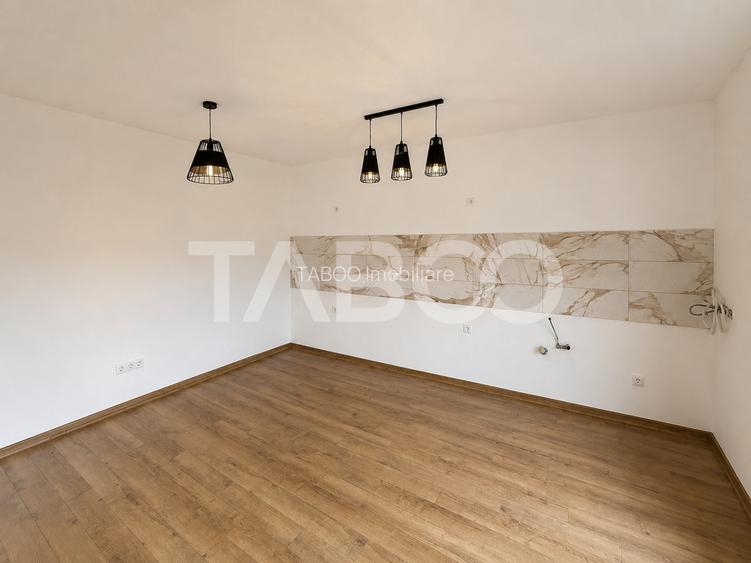 Duplex pe un singur nivel 3 camere 2 bai 235 mp teren in Talmaciu - 3