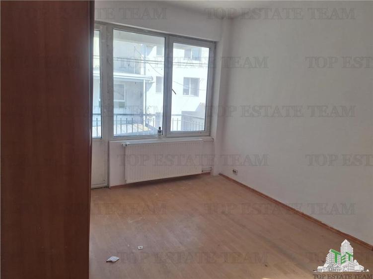 Vila intima cu terasa si teren langa bd. Lacul Tei
