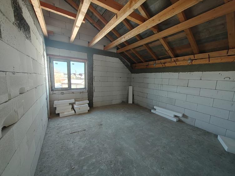 VALU LUI TRAIAN - casa 4 camere teren 459 mp
