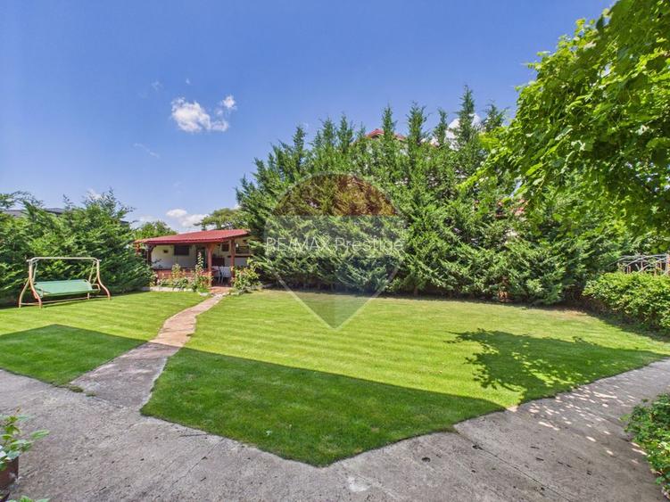Vilă 10 camere + spațiu comercial | teren 1.300 mp | Otopeni 23 August