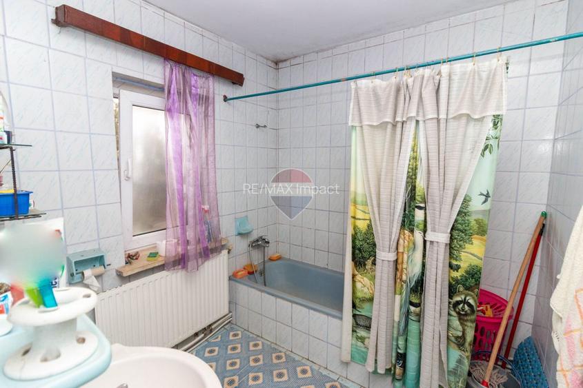 Vila cu 7 camere de vanzare in zona Centrala Aleea Grivitei Roman - 11