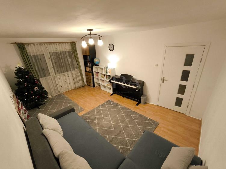 Apartament 3 camere decomandate, zona UMF.