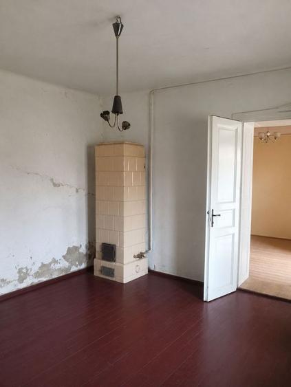 Casă de vânzare cu teren generos în Valea lui Mihai