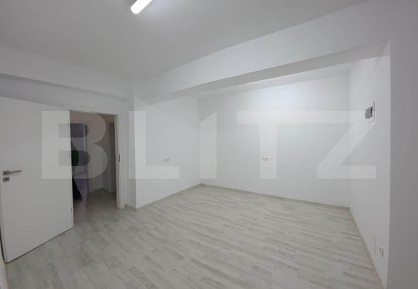 Apartament 77 mp utili – locuință, cabinet, spatiu comercial