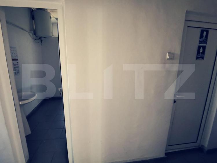 Cladire Comerciala P+2, 1800 mp si 3013 mp teren, stradala, zona Banie!