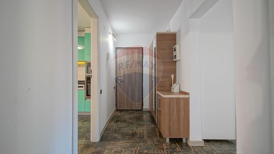 Apartament cu 4 camere de închiriat!