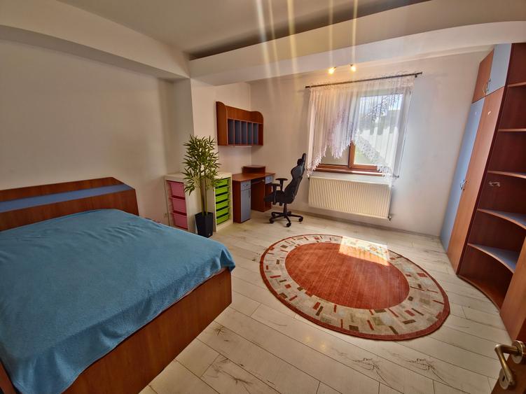 Compozitorilor apartament 3 camere modern termen lung