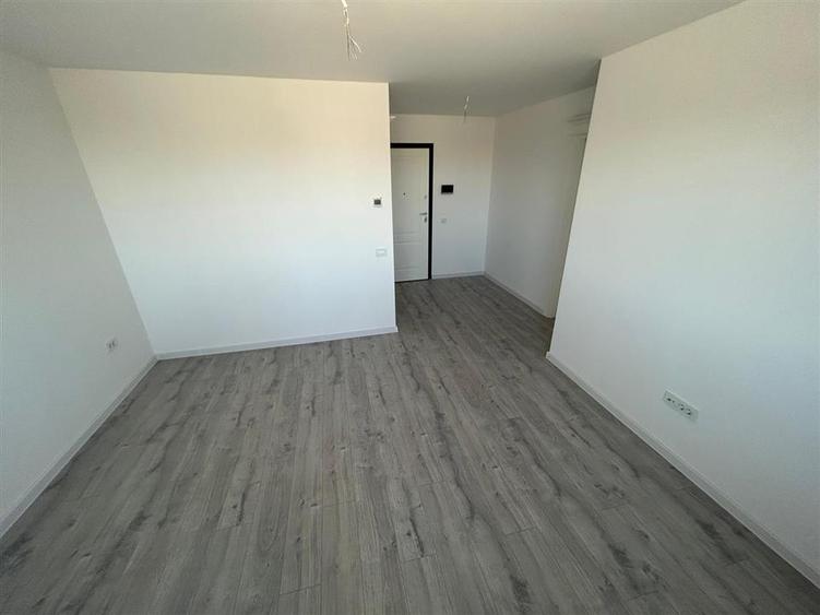 Etaj intermediar, bloc nou, 1 camera decomandat Poitiers Towers