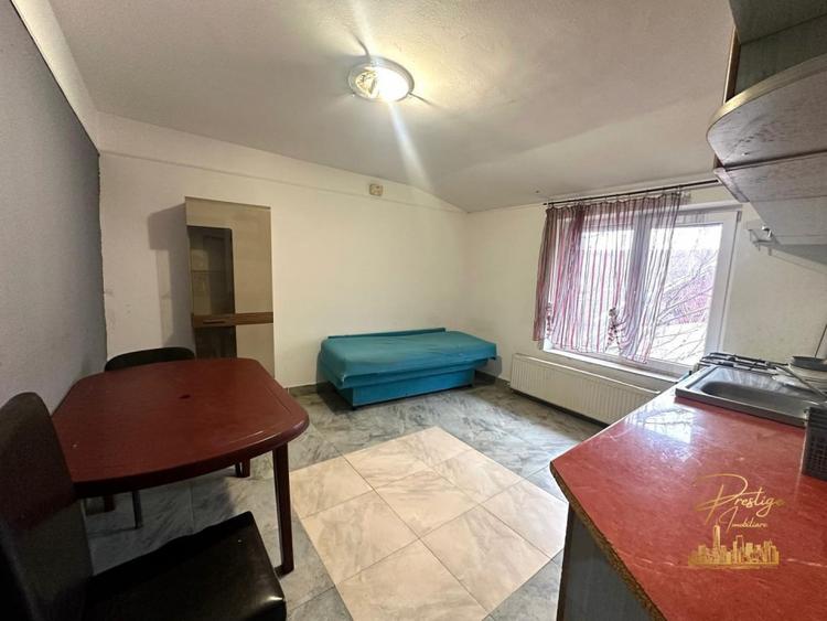 Casa cu 8 camere de inchiriat in zona Centrala - Oradea