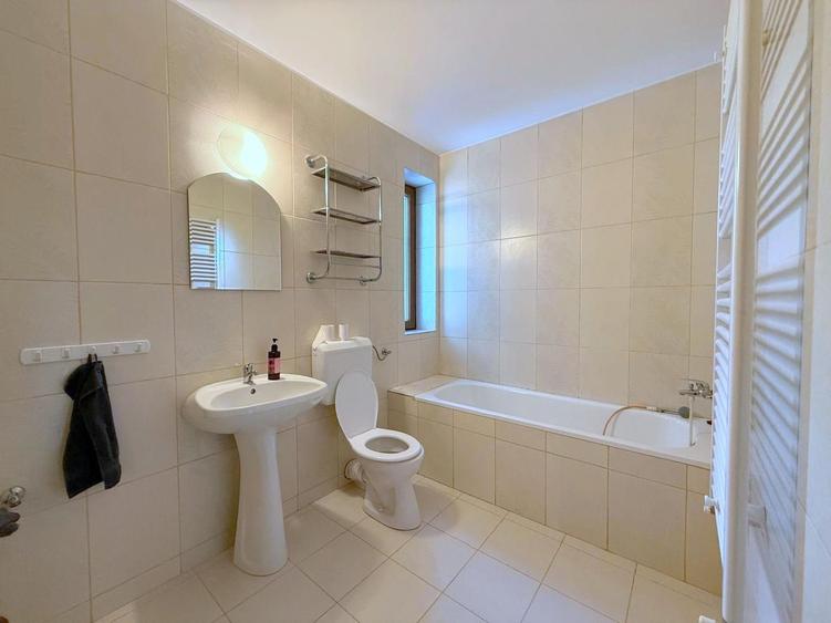 Casa de vanzare in zona Aradului - 987 mp teren