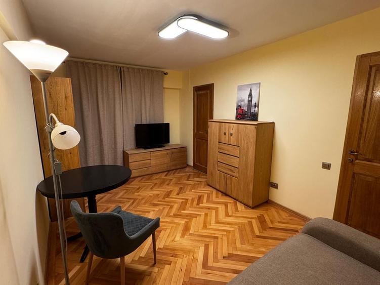 Garsoniera Centrul Civic bloc de apartamente