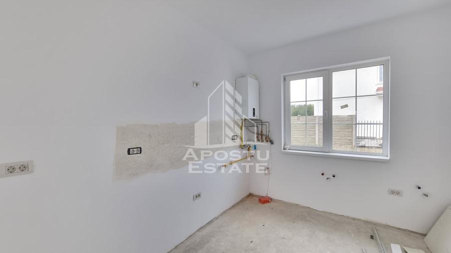 Duplex de vanzare P+M, 3 camere, Sanandrei