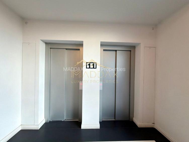 Penthouse cu 4 camere // terasă 70 mp / 200 mp / 3 parking / Straulesti