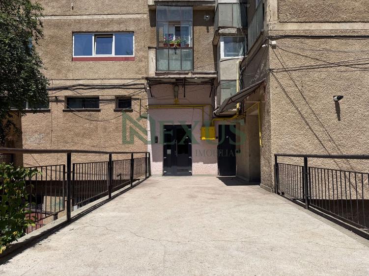 Apartament 2 camere decomandat ultracentral de Vanzare