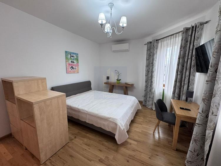Studio cu dressing de inchiriat *Piata Romana - Dacia*