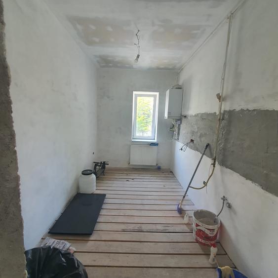 Etaj vila, 3 camere decomandate, garaj, curte 100mp, ultracentral,