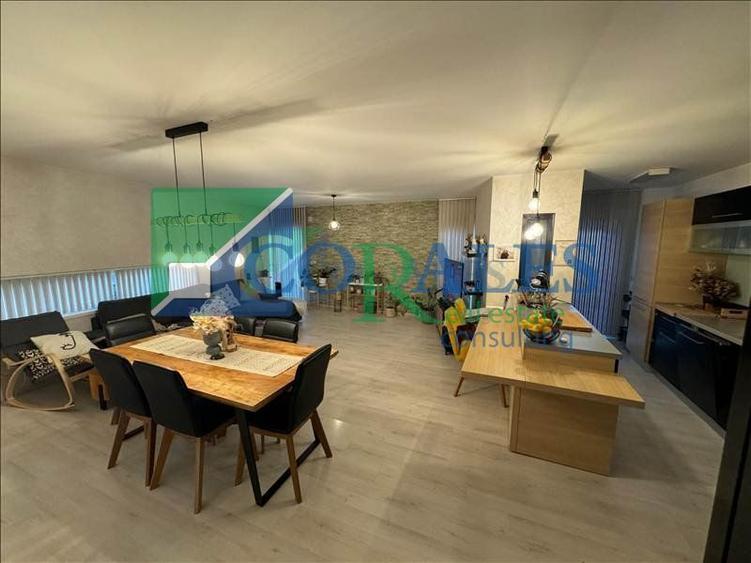 Design modern, utilat si mobilat, zona buna!
