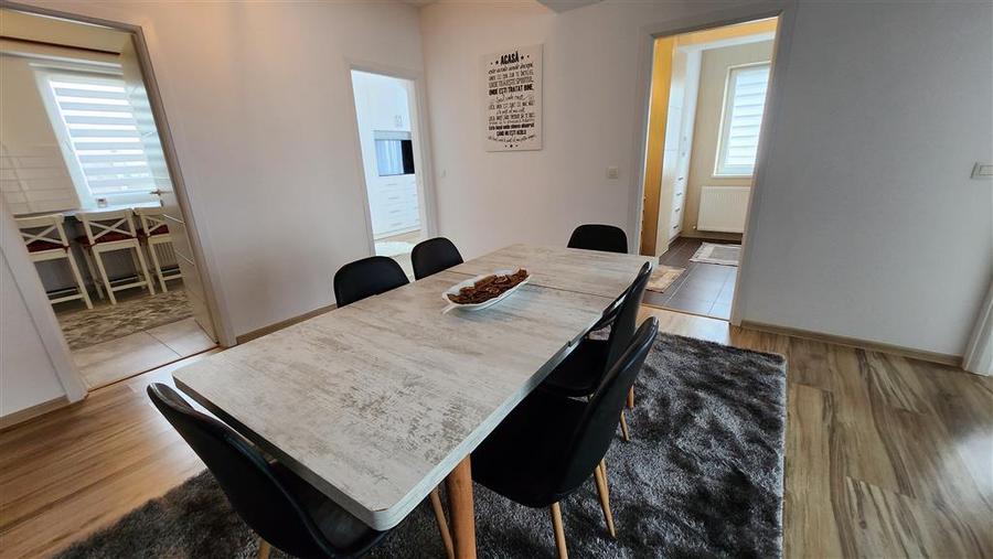 Apartament 3 camere - 100 mp De Inchiriat Suceava