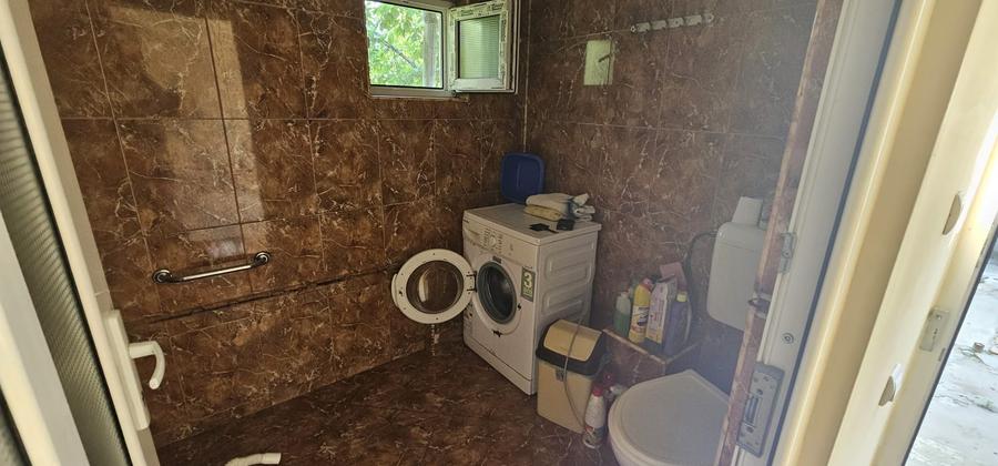Casa la sol ,3 camere constructie piatra
