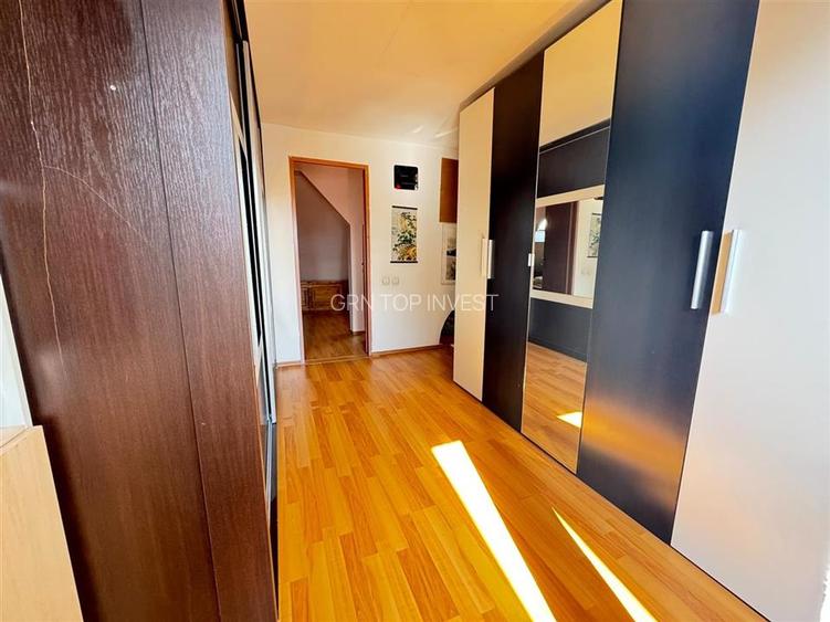 Apartament la mansarda cu 3 camere si balcon in Vasile Aaron - 10