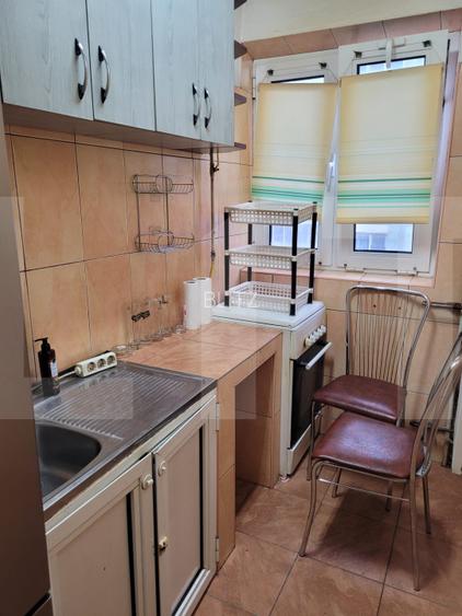Apartament 3 camere,in zona linistita,etaj 2 - 2