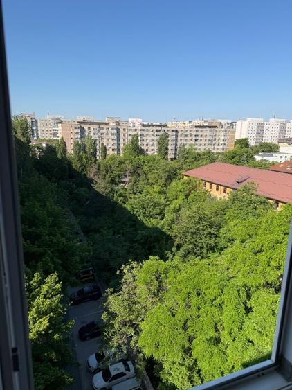 Apartament 3 camere, aproape de metrou gorjului