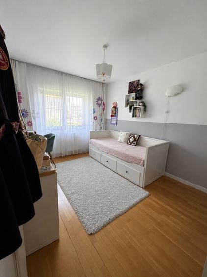 Oportunitate! 3 camere decomandate, 64 mp utili, 2 băi, boxă subsol, pret nou