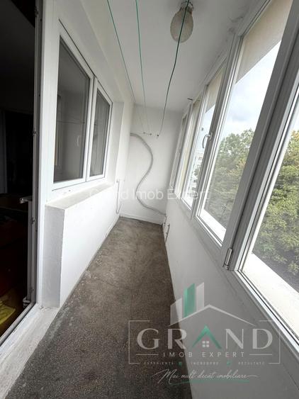 3 CAMERE DECOMANDAT | BALCON | GARAJ | PIVNIȚĂ | CENTRALĂ PROPRIE | MĂNĂȘTUR