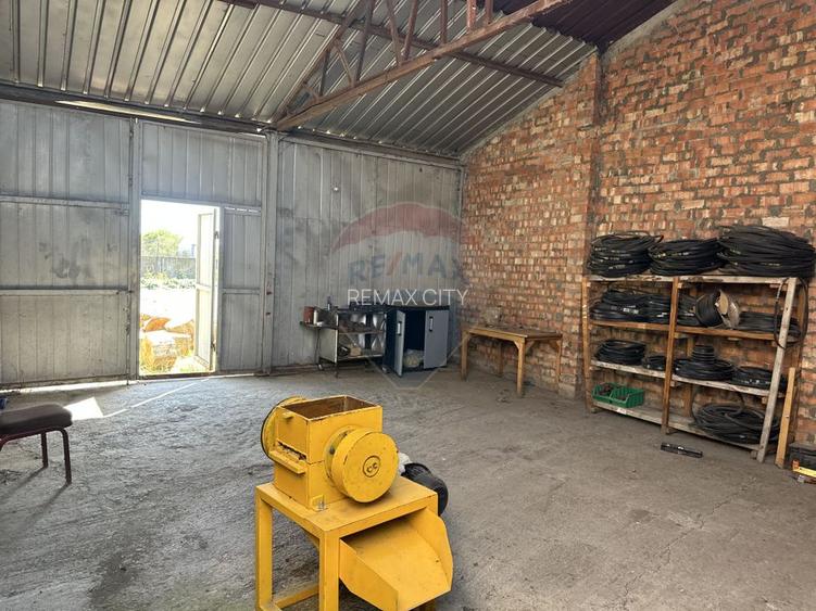 Spațiu industrial situat in apropierea Platformei Savinesti - 3