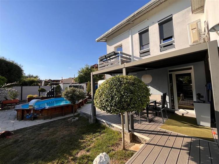 Lugoj, Vila de Vis Cu Piscina, 440 Mp. Construiti, 820 Mp. Teren