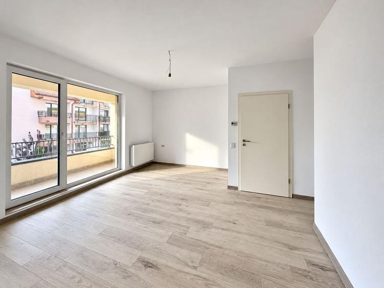 Garsonieră decomandată de vânzare – Zona Coresi, Brașov