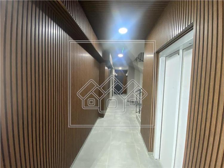 Ap. 2 camere, incalzire pardoseala, bloc nou cu lift, zona buna