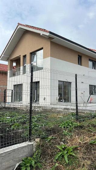 Duplex modern, 118 mp utili + teren 550 mp, Chinteni, zonă accesibilă