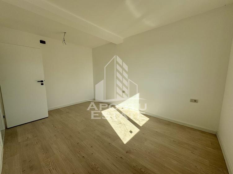 Penthouse cu scara interioara deosebita, 3 camere si 2 bai langa Lidl.