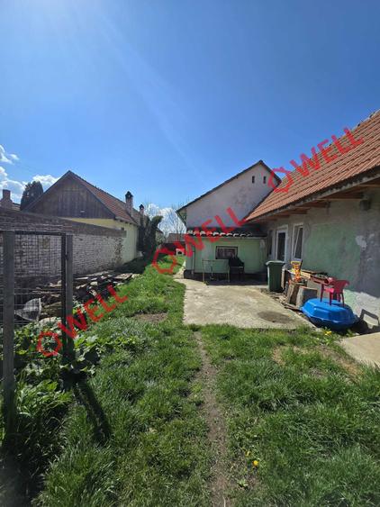 Casă familială de vânzare în Coșeni!