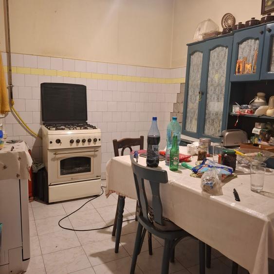 Piata Ovidiu-apartament 3 camere,parter,intrare din strada