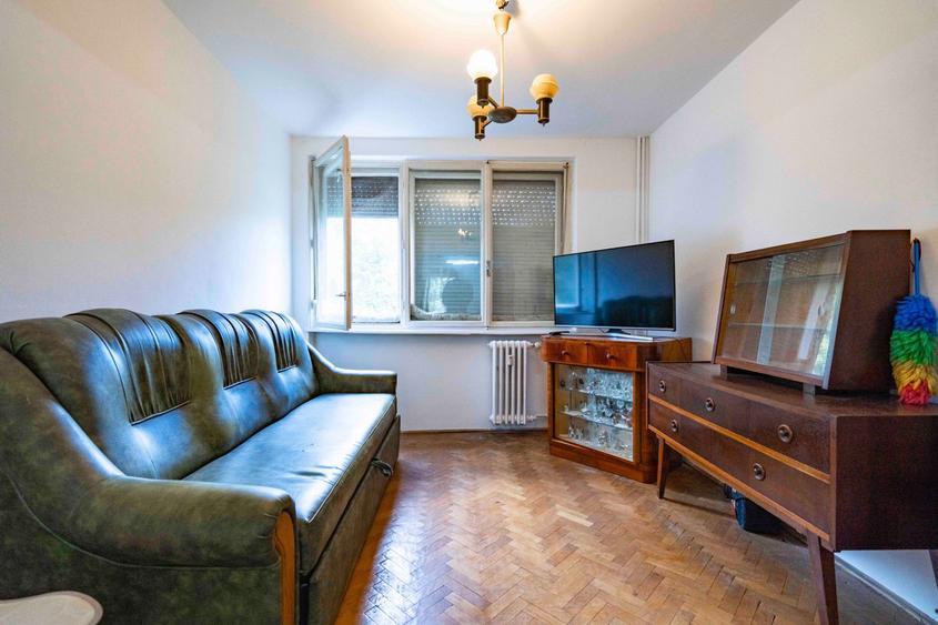 Apartament 3 camere etaj 3 Decebal