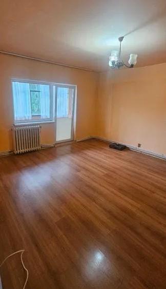 Vanzare apartament 4 camere decomandat zona Maramuresului Dambul Rotund, Cluj-Na