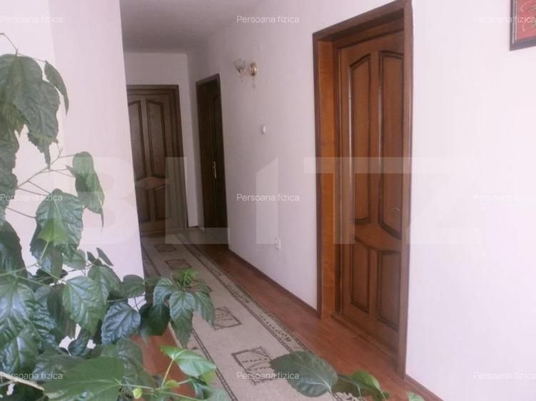 Casa individuala 220mp utili ,110mp beci, 2000mp teren zona Petrom Viisoara