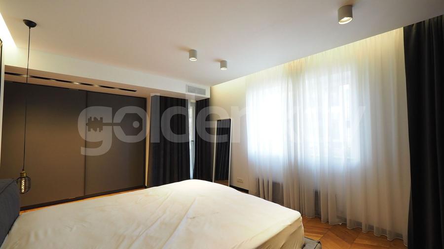 Apartament renovat cu 3 camere, 2 bai | 190mpc | garaj si boxa