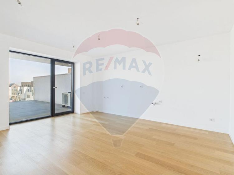 Apartament 4 camere + terasa 91 mp North Avenue