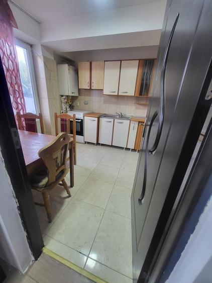 Apartament 3 camere Dna Ghica centrala proprie, loc de parcare