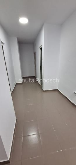 Ofer spre închiriere apartament cu 3 camere, nemobilat, începând cu 15 iunie - 7